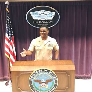 Meet your Posher, Laron